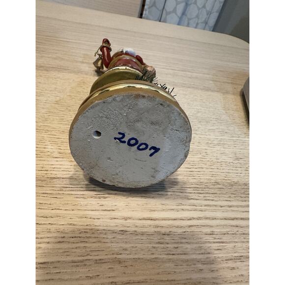 Jim Shore Style Heartwood Creek Santa Figurine Red Coat Pine Accent 2007 8.5” - Picture 4 of 4